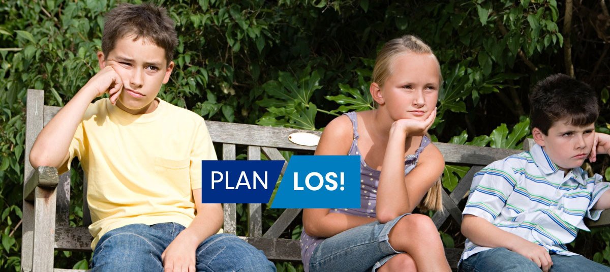 children-sitting-on-bench-thinking